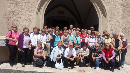 201705231211060.ucastnici-zajazdu-pred-bazilikou-v-saroszpataku