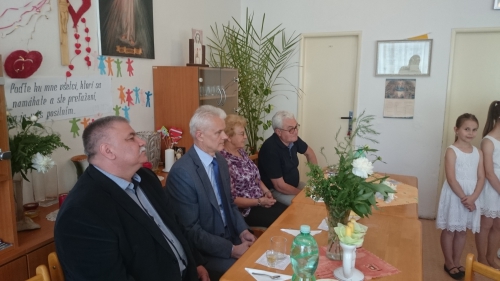 201805231735090.dsc-2048