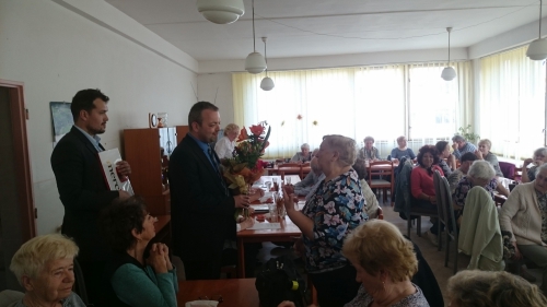 201904110847100.seniori4