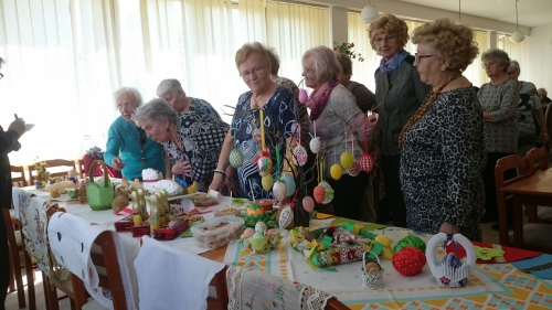 201904161341500.seniori-velka-noc1