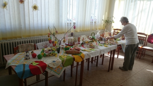 201904161342480.senior-velka-noc