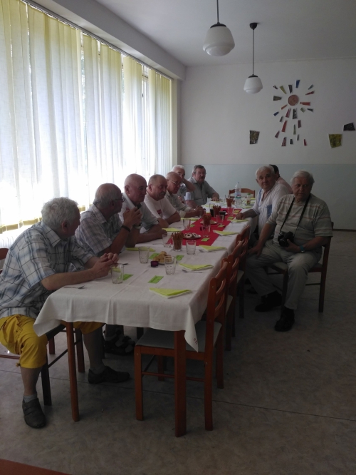 201906170809121.den-otcov